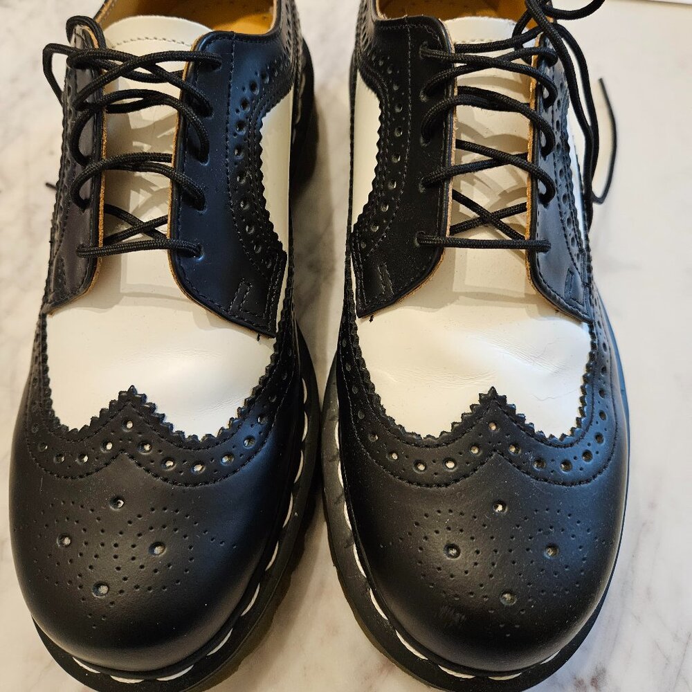 Dr. Martens 3989 Bex Smooth Leather Brogue Shoes